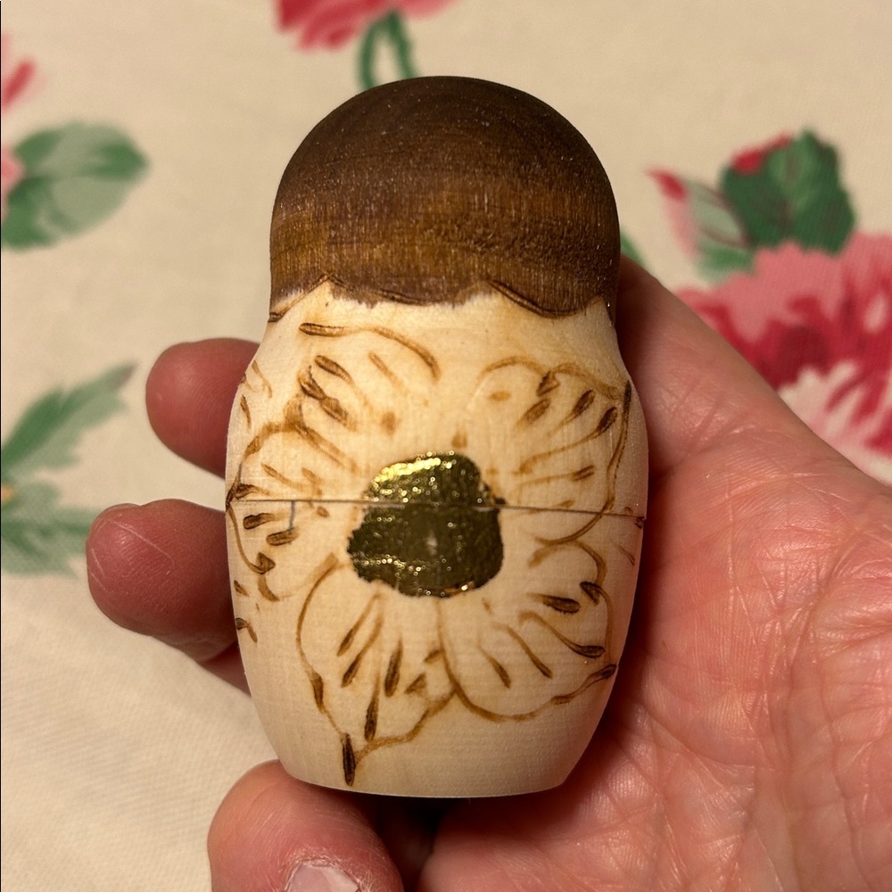 Russian nesting dolls - Picture 7 of 8